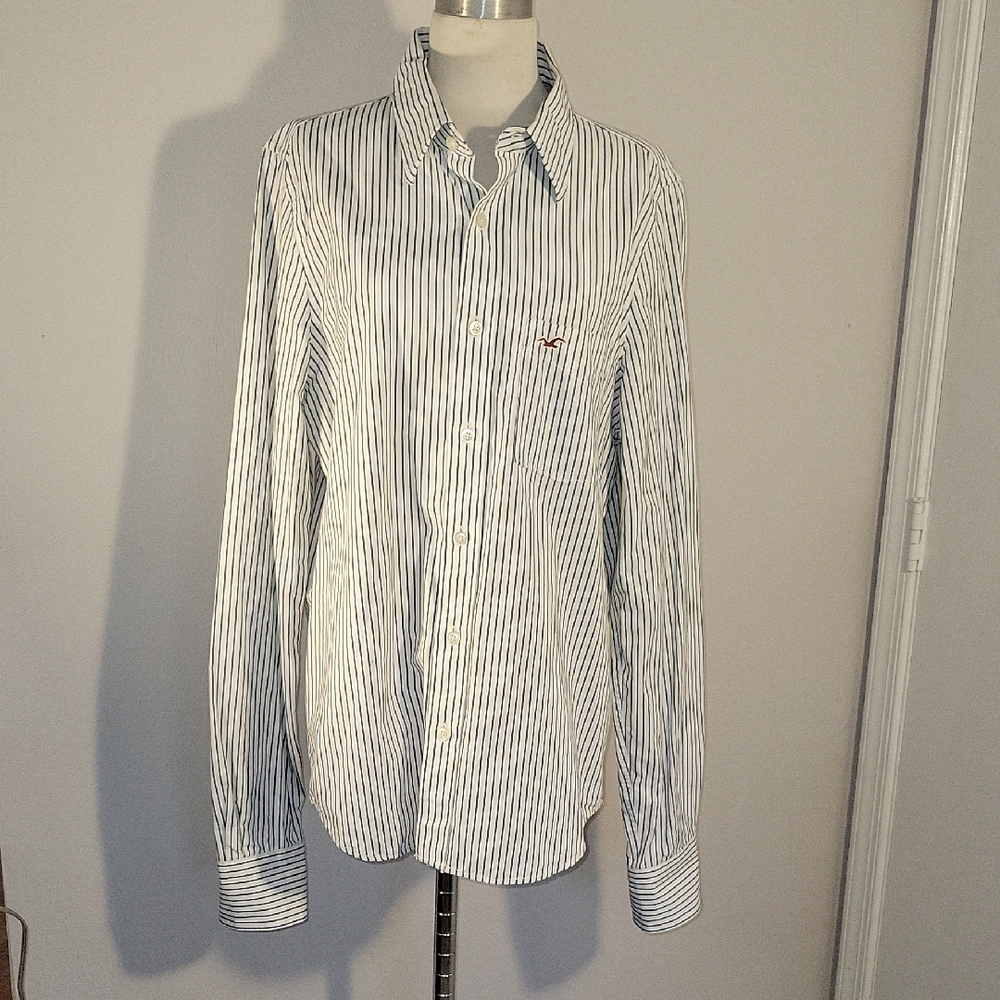 Hollister Men's Striped Shirt - White and Blue. Size XL